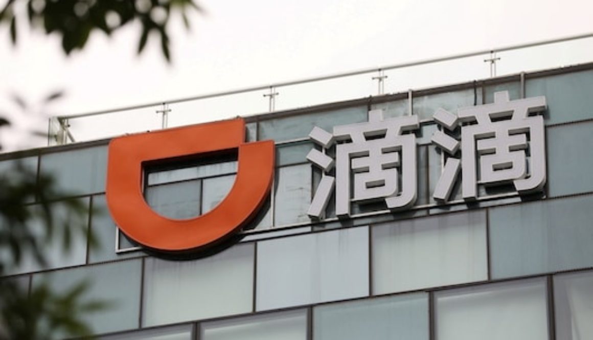 2022-05-05T094710Z_1_LYNXNPEI440ED_RTROPTP_4_CHINA-REGULATION-DIDI-WEIBO.jpg